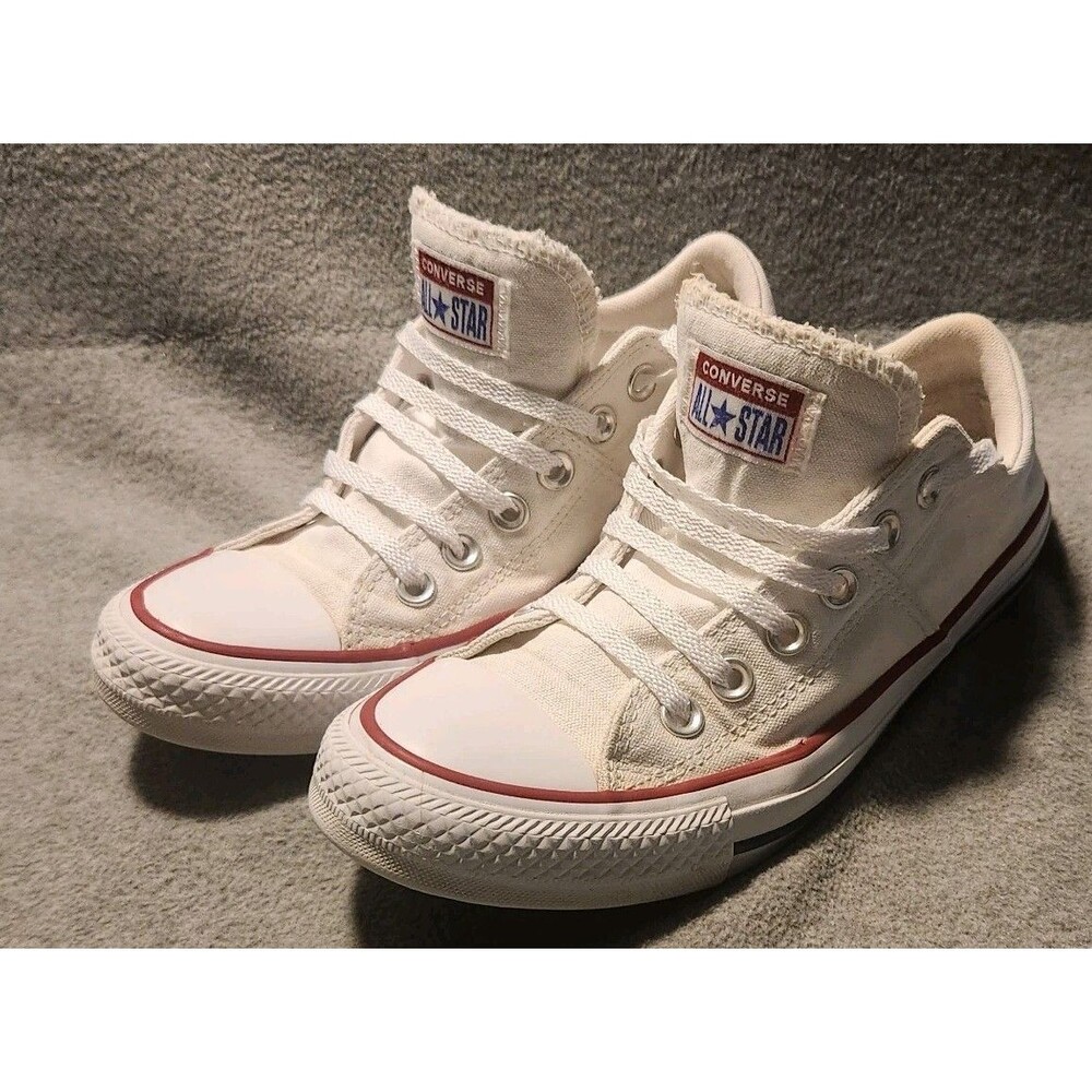 Converse Chuck Taylor All Star Women's Size 7.5 Sneakers White